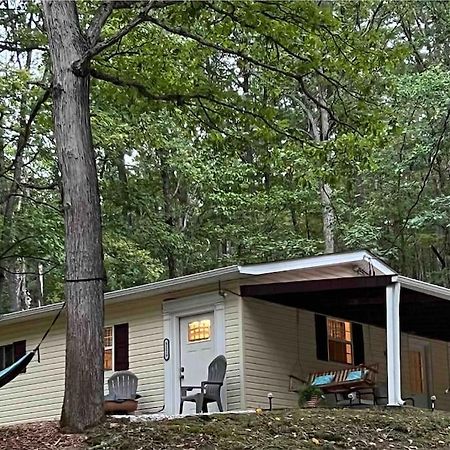 Cozy Cabin, Minutes From Lost River State Park Mathias Exterior photo